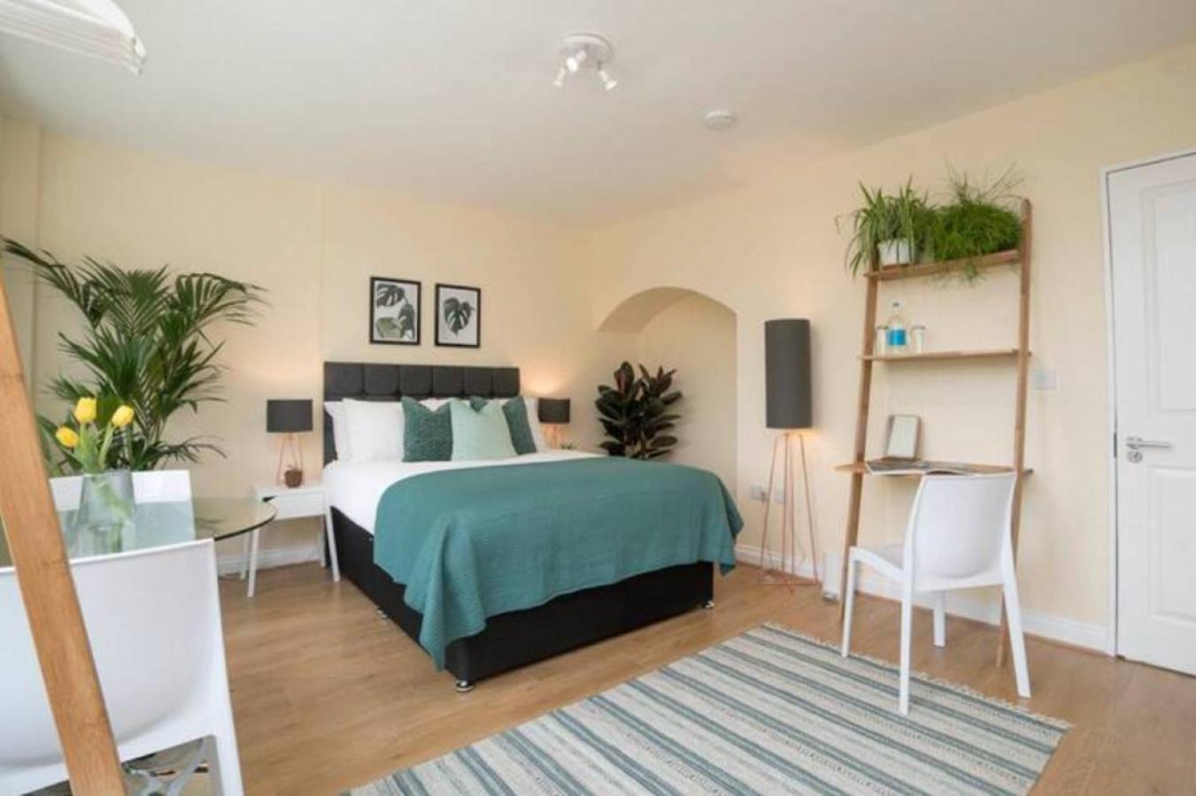 Wilson House - Camden Hostel Лондон Екстериор снимка